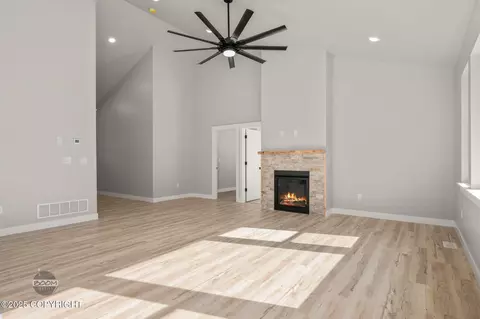Living - 3124 E Woodruff Loop, Wasilla, AK 99654 photo 5 of 8