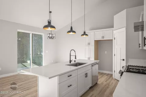 Kitchen - 3124 E Woodruff Loop, Wasilla, AK 99654 photo 4 of 4