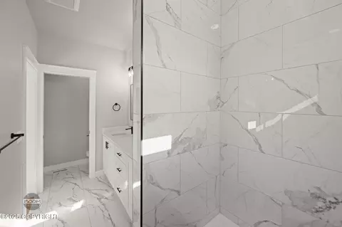 Bath - 3124 E Woodruff Loop, Wasilla, AK 99654 photo 3 of 7