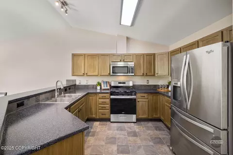 11943 Town Park Cir, Eagle River, AK 99577 photo 28