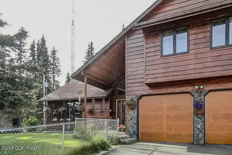 169 N Brentwood St, Soldotna, AK 99669