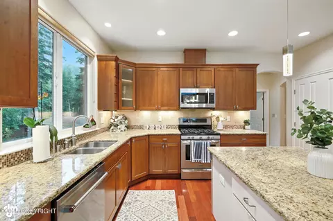 Kitchen - 8725 Colusa Cir, Eagle River, AK 99577 photo 4 of 4