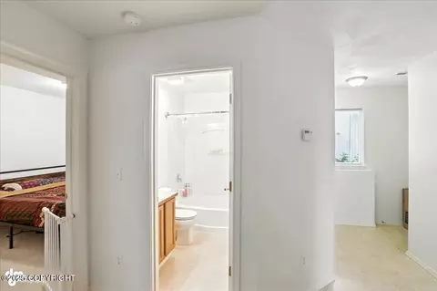 Entry Way - 20335 Granite Park Cir, Eagle River, AK 99577 photo 3 of 4