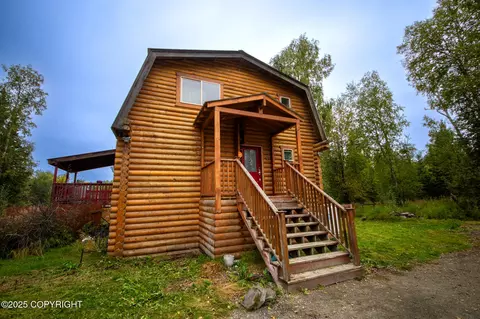 6840 S Hallie Dr, Wasilla, AK 99623