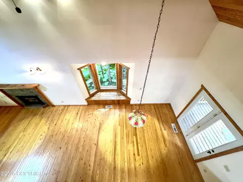 Living - 21040 Scenic Dr, Chugiak, AK 99567 photo 10 of 12
