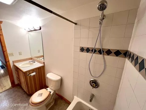 Bath - 21040 Scenic Dr, Chugiak, AK 99567 photo 8 of 10