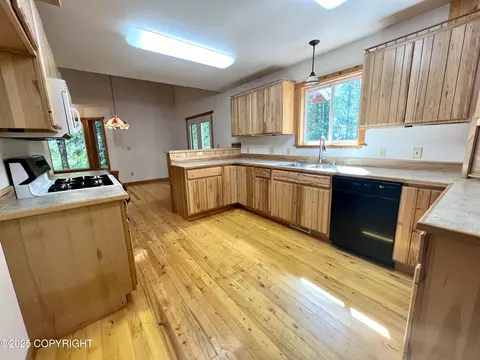 Kitchen - 21040 Scenic Dr, Chugiak, AK 99567 photo 1 of 8