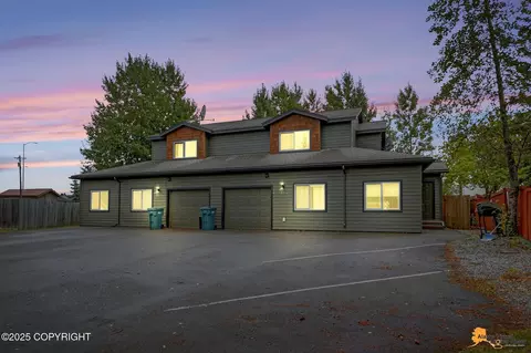 3936 Lakehurst Cir, Anchorage, AK 99502