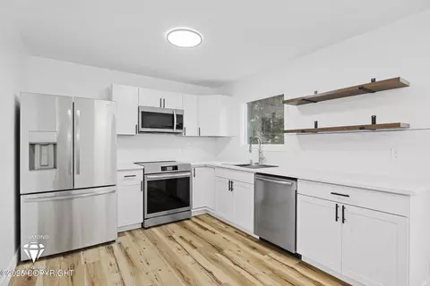 8612 Shrub Ct, Anchorage, AK 99504