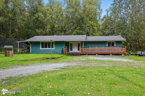 5329 E Park Pl, Wasilla, AK 99654
