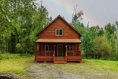 10900 W Hobbit Rd, Houston, AK 99623