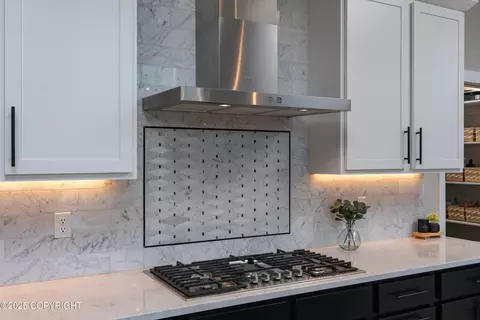 Kitchen - 17865 Rivervista Rd, Eagle River, AK 99577 photo 3 of 6