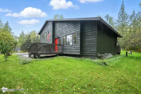 3701 N Gosling Dr, Wasilla, AK 99654
