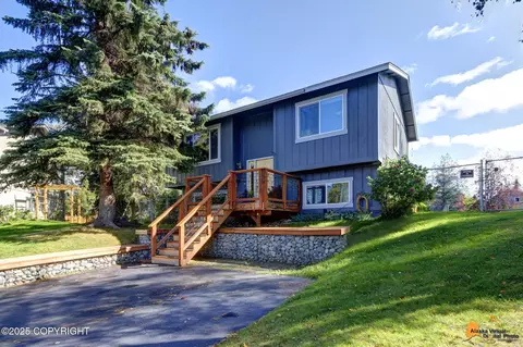 7531 Margaret Cir, Anchorage, AK 99518