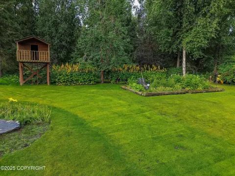 Exterior - 22410 Pharaoh Cir, Chugiak, AK 99567 photo 33 of 38