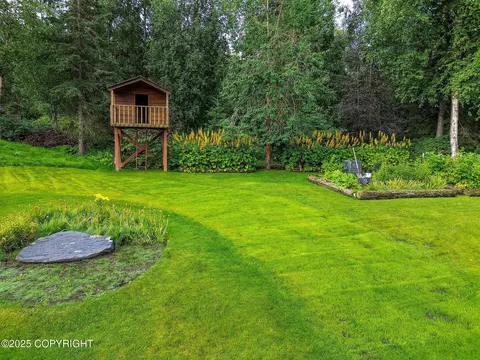Exterior - 22410 Pharaoh Cir, Chugiak, AK 99567 photo 34 of 38