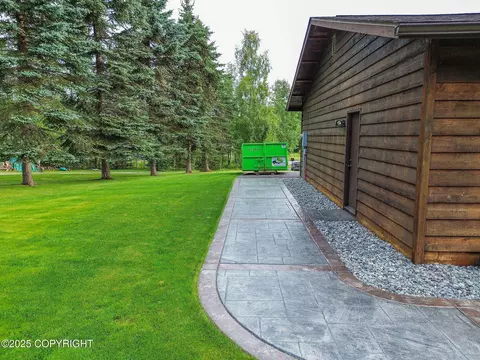 Exterior - 22410 Pharaoh Cir, Chugiak, AK 99567 photo 35 of 38