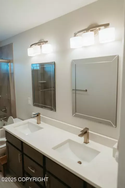 Bath - 7572 E Riparian Loop, Palmer, AK 99645 photo 3 of 7