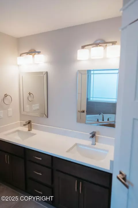 Bath - 7572 E Riparian Loop, Palmer, AK 99645 photo 4 of 7