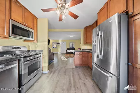 Kitchen - 981 E Fairview Loop, Wasilla, AK 99654 photo 12 of 13