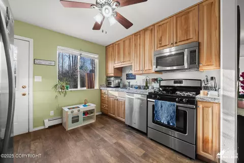 Kitchen - 981 E Fairview Loop, Wasilla, AK 99654 photo 5 of 13