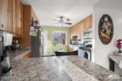 Kitchen - 981 E Fairview Loop, Wasilla, AK 99654 photo 4 of 13