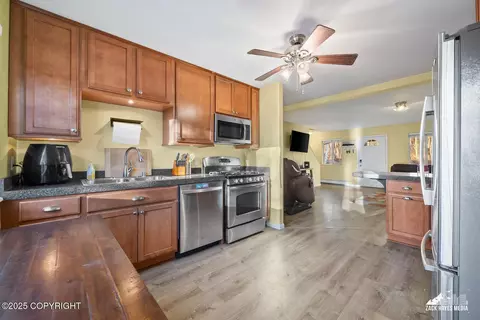 Kitchen - 981 E Fairview Loop, Wasilla, AK 99654 photo 3 of 13