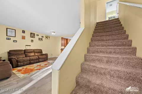 Entry Way - 981 E Fairview Loop, Wasilla, AK 99654 photo 4 of 5