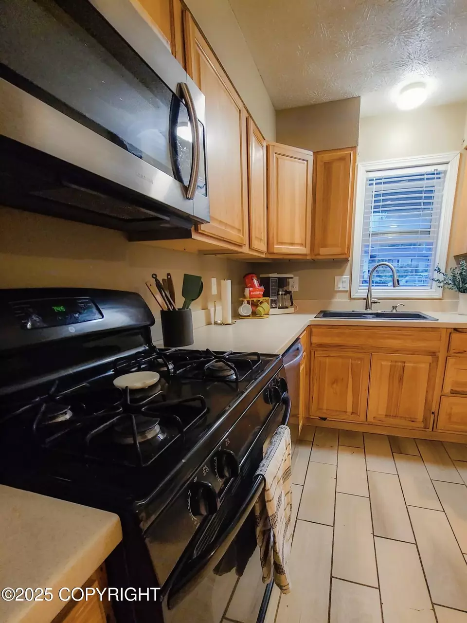 Kitchen - 7230 Basel St, Anchorage, AK 99507 photo 6 of 6