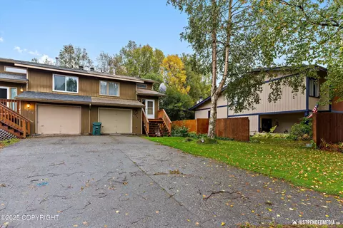 3925 Roundtop Cir, Anchorage, AK 99504
