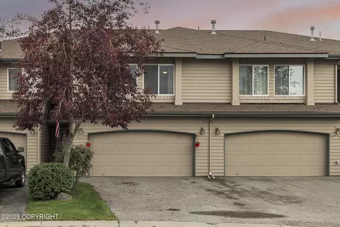 2434 Hillbrook Cir, Anchorage, AK 99504