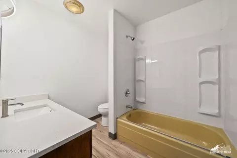 Bath - 424 E Manor Ave, Anchorage, AK 99501 photo 2 of 6