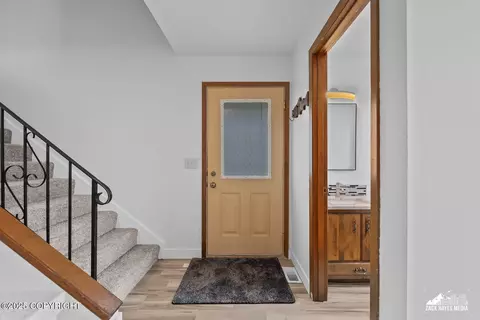 Entry Way - 424 E Manor Ave, Anchorage, AK 99501 photo 5 of 7