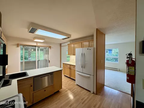11313 Upper Sunny Cir, Eagle River, AK 99577 photo 15