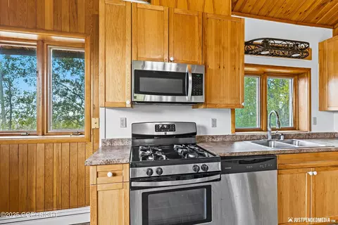 Kitchen - 11806 W Skyline Dr, Eagle River, AK 99577 photo 3 of 3