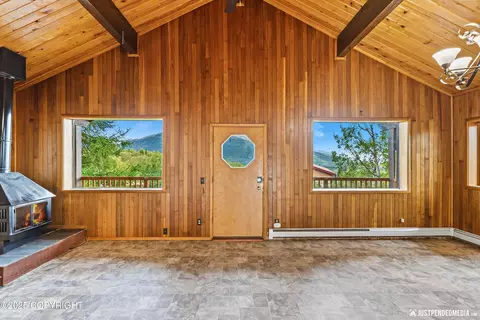 Living - 11806 W Skyline Dr, Eagle River, AK 99577 photo 2 of 6