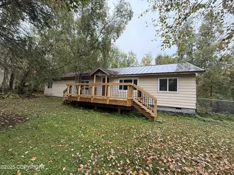 19399 Klondike St, Eagle River, AK 99567
