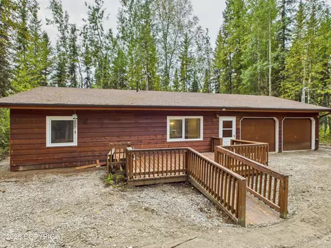 3895 Ismo Dr, North Pole, AK 99705