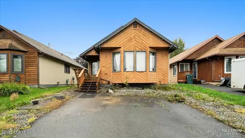 10110 Salix Cir, Anchorage, AK 99507