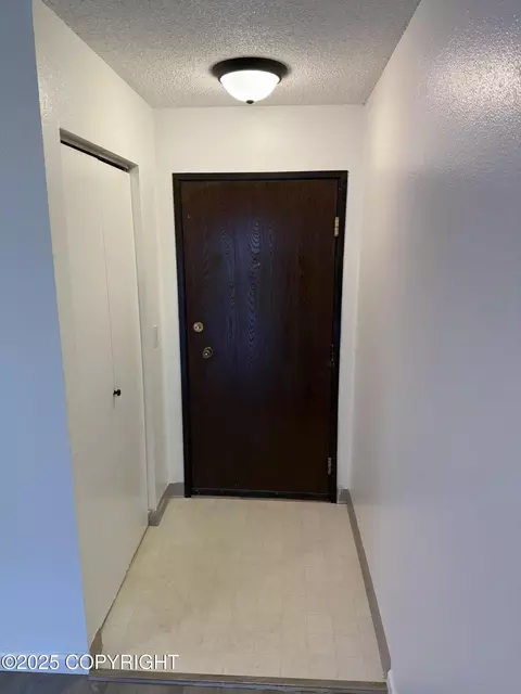 4660 Reka Dr # D13, Anchorage, AK 99508