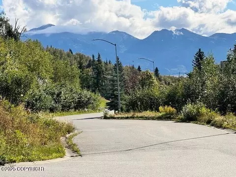 000 Potter View Cir, Anchorage, AK 99516