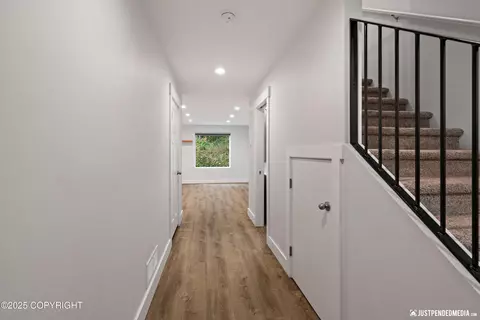 Entry Way - 21049 Sparkle Dr, Chugiak, AK 99567 photo 3 of 6