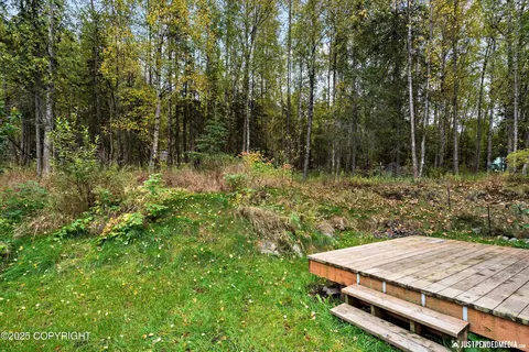 Exterior - 21049 Sparkle Dr, Chugiak, AK 99567 photo 4 of 8