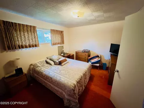 Bedroom - 1045 P St, Anchorage, AK 99501 photo 2 of 4