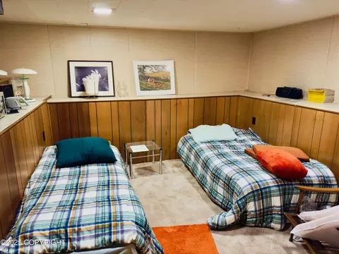 Bedroom - 1045 P St, Anchorage, AK 99501 photo 4 of 4