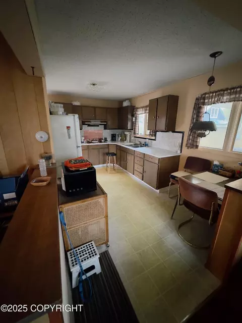 Kitchen - 1045 P St, Anchorage, AK 99501 photo 1 of 2