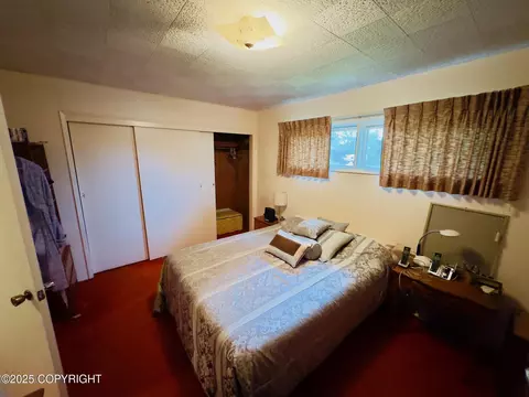 Bedroom - 1045 P St, Anchorage, AK 99501 photo 3 of 4