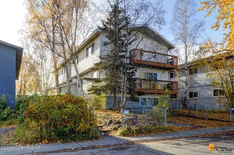 726 E 11th Ave, Anchorage, AK 99501 photo 2