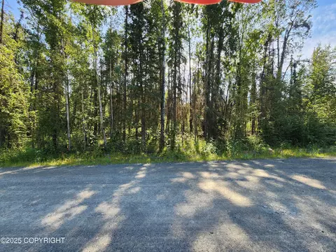 6590 W Fuller Lake Cir, Wasilla, AK 99623