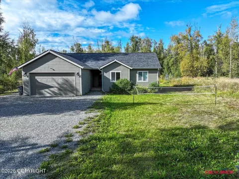 8354 S Ira Dr, Wasilla, AK 99654